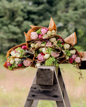 
                  
                    Load image into Gallery viewer, DIY Bouquet Bar - Fridays
                  
                